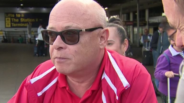 Holidaymakers thrown out of hotels after Thomas Cook collapse
 
Holidaymakers thrown out of hotels after Thomas Cook collapse