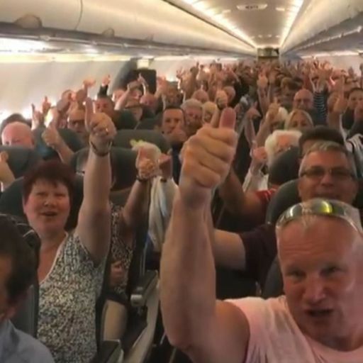 Holidaymakers thrown out of hotels after Thomas Cook collapse
 
Holidaymakers thrown out of hotels after Thomas Cook collapse