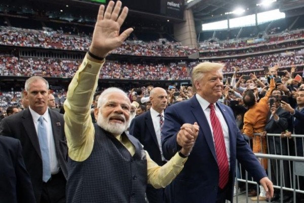 'Howdy, Modi!': Thousands, plus Trump, rally in Texas for India's leader 'Howdy, Modi!': Thousands, plus Trump, rally in Texas for India's leader