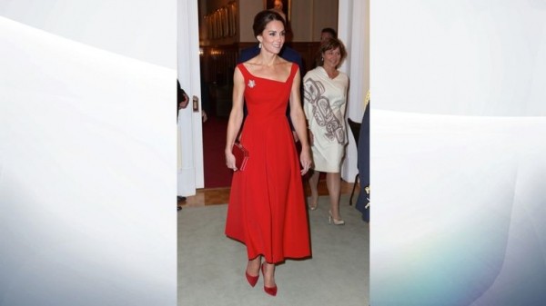 'More than just a dress': Fashion and the Royal Family
 
'More than just a dress': Fashion and the Royal Family