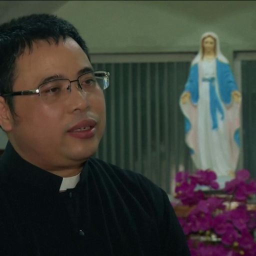 Essex lorry deaths: Maurice Robinson charged with 39 counts of manslaughter
 
Essex lorry deaths: Maurice Robinson charged with 39 counts of manslaughter