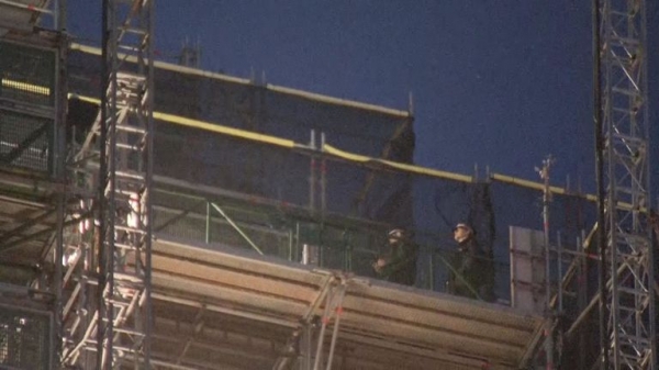 Extinction Rebellion protester arrested after three hours on Big Ben scaffolding
 
Extinction Rebellion protester arrested after three hours on Big Ben scaffolding