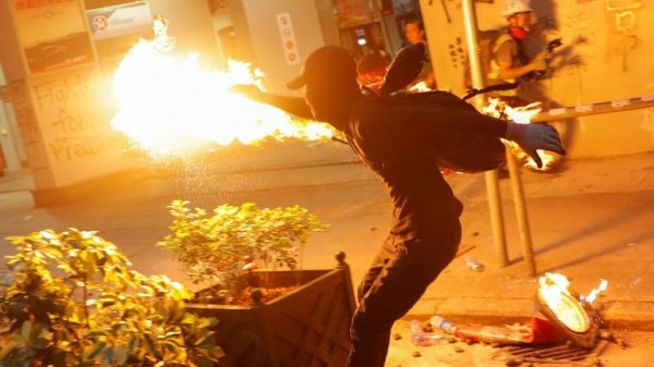 Hong Kong to ban protesters from wearing masks, Carrie Lam confirms
 
Hong Kong to ban protesters from wearing masks, Carrie Lam confirms