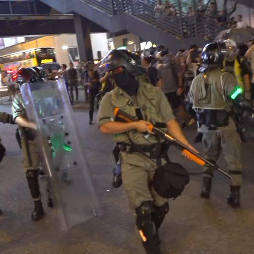 Hong Kong: Violence flares again as pro-democracy protesters defy mask ban
Hong Kong: Violence flares again as pro-democracy protesters defy mask ban