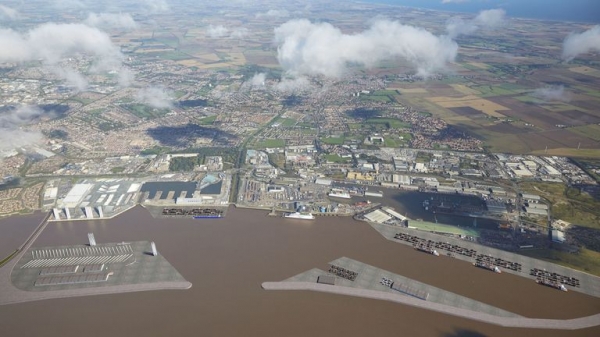 Hull Lagoon: £1.5bn proposal to transform city's waterfront
 
Hull Lagoon: £1.5bn proposal to transform city's waterfront