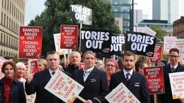 
'Pay us now' - Former Thomas Cook staff demand government support
