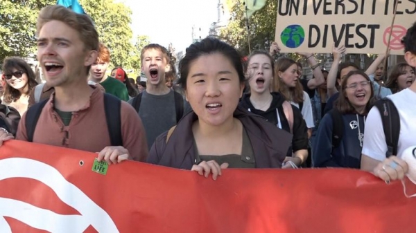 Extinction Rebellion are on the rise and here to stay
 
Extinction Rebellion are on the rise and here to stay