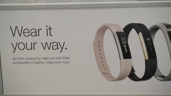 Google buys Fitbit 