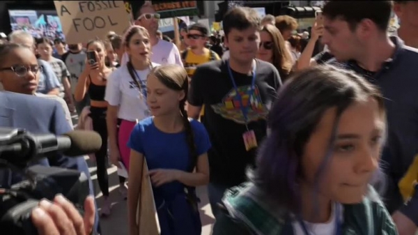 Greta Thunberg meets Leonardo DiCaprio as LA loses its cool over newfound star
 
Greta Thunberg meets Leonardo DiCaprio as LA loses its cool over newfound star