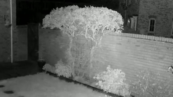 'Loud bang' heard in London and Hertfordshire was sonic boom, police say
 
'Loud bang' heard in London and Hertfordshire was sonic boom, police say