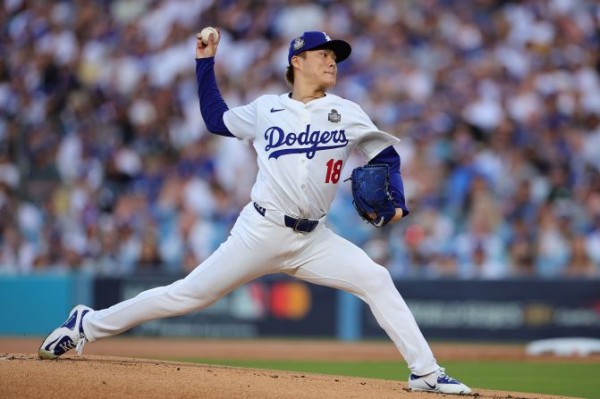 Los Angeles Dodgers survive late comeback attempt by New York Yankees to take 2-0 lead in World Series
 
Los Angeles Dodgers survive late comeback attempt by New York Yankees to take 2-0 lead in World Series
