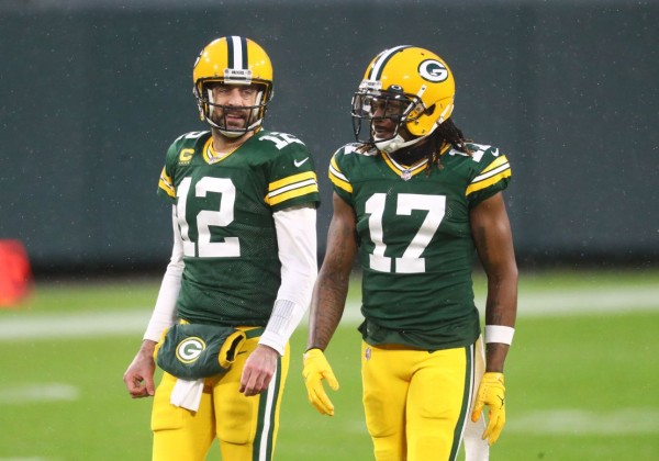 
Davante Adams to be reunited with Aaron Rodgers with trade from Raiders to Jets being finalized, per reports
