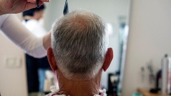 New Jersey medical students offer haircuts and grooming services to patients: ‘Sense of humanity’ New Jersey medical students offer haircuts and grooming services to patients: ‘Sense of humanity’