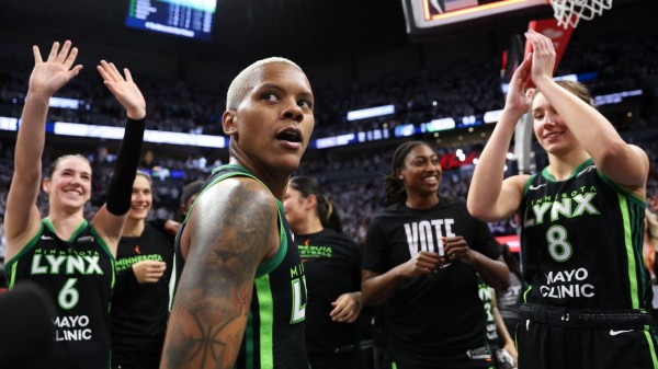 Minnesota Lynx defeat New York Liberty in dramatic fashion to force title-deciding Game 5 of WNBA Finals
 
Minnesota Lynx defeat New York Liberty in dramatic fashion to force title-deciding Game 5 of WNBA Finals