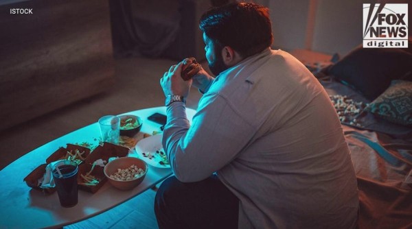 As election nears, stress eating needs a sharp eye: 'It's destructive behavior' As election nears, stress eating needs a sharp eye: 'It's destructive behavior'