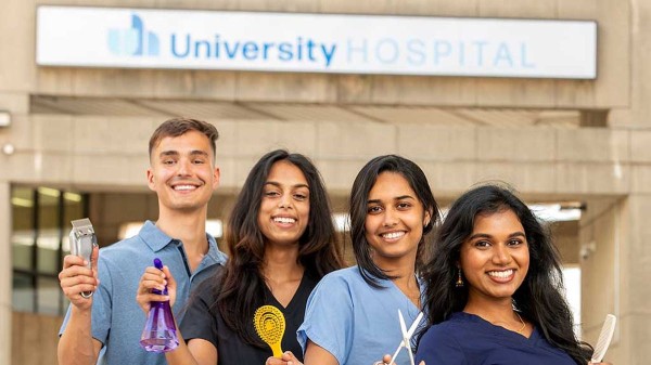 New Jersey medical students offer haircuts and grooming services to patients: ‘Sense of humanity’ New Jersey medical students offer haircuts and grooming services to patients: ‘Sense of humanity’