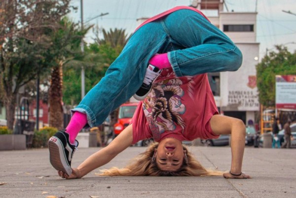 Breakdancers risk 'headspin hole' or lump on scalp, study warns
