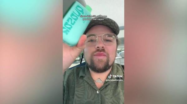 Mercedes owner goes viral using vape to test vehicle's high-tech air filter