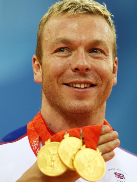 Sir Chris Hoy says he has terminal cancer and 'two to four years' to live