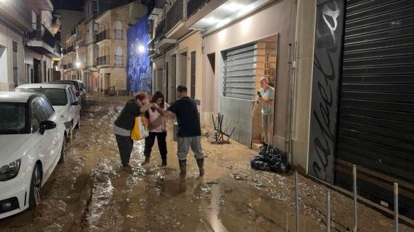 Worst floods in Spain's memory hit 'like a tsunami' Worst floods in Spain's memory hit 'like a tsunami'