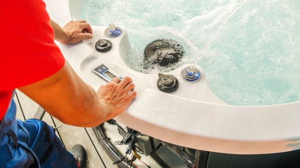 Legionnaires’ disease outbreak linked to cruise ship hot tubs, CDC says Legionnaires’ disease outbreak linked to cruise ship hot tubs, CDC says