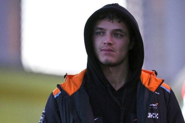 Max Verstappen wins fourth straight World Championship as George Russell takes victory in Las Vegas
 
Max Verstappen wins fourth straight World Championship as George Russell takes victory in Las Vegas