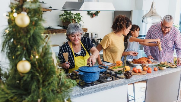4 holiday nutrition tips from Dr. Nicole Saphier: 'Everything in moderation' 4 holiday nutrition tips from Dr. Nicole Saphier: 'Everything in moderation'