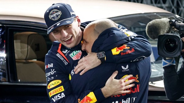 Max Verstappen wins fourth straight World Championship as George Russell takes victory in Las Vegas
 
Max Verstappen wins fourth straight World Championship as George Russell takes victory in Las Vegas