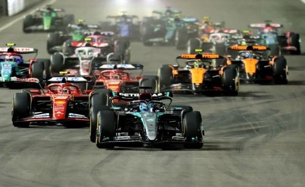 Max Verstappen wins fourth straight World Championship as George Russell takes victory in Las Vegas
 
Max Verstappen wins fourth straight World Championship as George Russell takes victory in Las Vegas