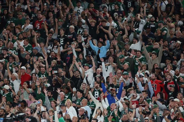 Garrett Wilson makes potential catch of the year as Jets defeat Texans to snap five-game skid
 
Garrett Wilson makes potential catch of the year as Jets defeat Texans to snap five-game skid