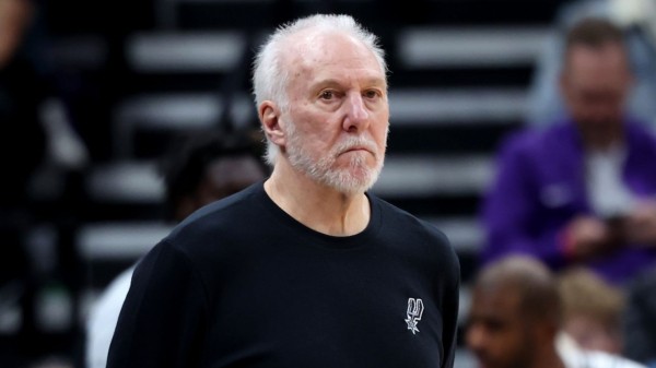 Gregg Popovich misses fourth straight game with undisclosed health issue as San Antonio Spurs beat Portland Trail Blazers
 
Gregg Popovich misses fourth straight game with undisclosed health issue as San Antonio Spurs beat Portland Trail Blazers