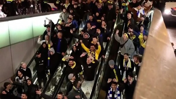 Israel tells citizens not to attend cultural and sports events abroad after Amsterdam violence Israel tells citizens not to attend cultural and sports events abroad after Amsterdam violence