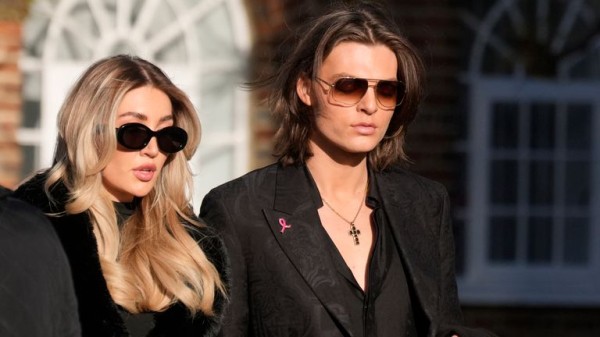 Liam Payne's One Direction bandmates Harry Styles and Louis Tomlinson among mourners as funeral takes place Liam Payne's One Direction bandmates Harry Styles and Louis Tomlinson among mourners as funeral takes place