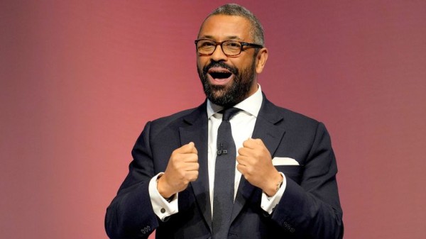 Net migration to the UK falls by 20% - as previous year's figure revised to almost a million Net migration to the UK falls by 20% - as previous year's figure revised to almost a million