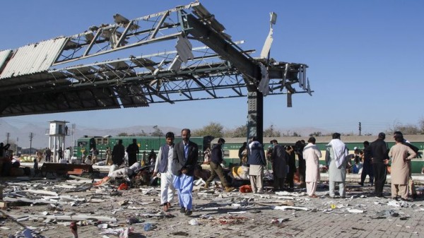 Pakistan: At least 24 killed in train station bomb blast
