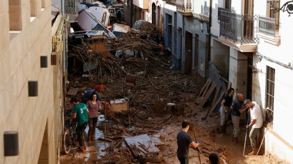 'People were crying, they were trapped': Spain reels from deadly flash floods 'People were crying, they were trapped': Spain reels from deadly flash floods