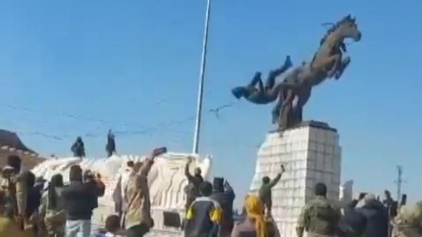 Russian and Syrian jets bomb Aleppo as rebels reportedly capture half of city  Russian and Syrian jets bomb Aleppo as rebels reportedly capture half of city