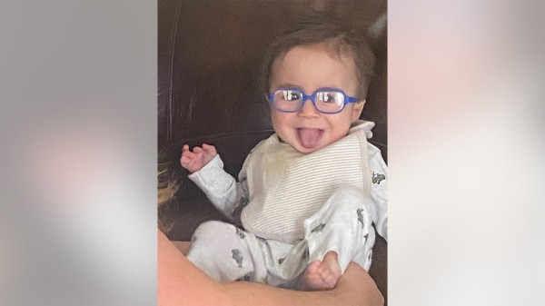 Baby's adorable reaction to his new glasses attracts worldwide attention: 'Melts hearts' Baby's adorable reaction to his new glasses attracts worldwide attention: 'Melts hearts'
