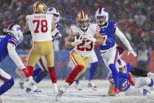 
Bills clinch playoff spot after historic QB statline in snowy conditions, Steelers tie record: NFL Week 13 Sunday review
