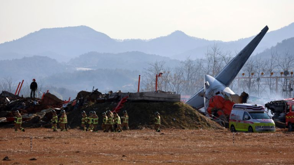At least 85 dead and dozens missing after plane crashes at South Korea airport