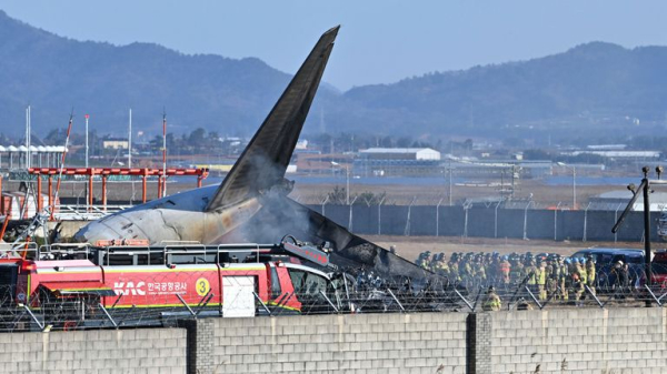 At least 85 dead and dozens missing after plane crashes at South Korea airport