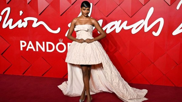 British Fashion Awards: Rihanna and ASAP Rocky among celebrities to walk red carpet British Fashion Awards: Rihanna and ASAP Rocky among celebrities to walk red carpet