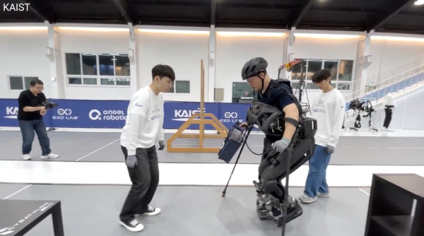 New brain therapy allows paralyzed patients to walk again: 'I feel my legs' New brain therapy allows paralyzed patients to walk again: 'I feel my legs'