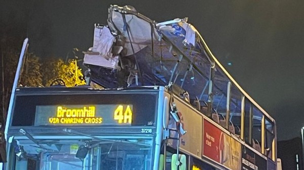 Glasgow: Eight injured after double decker bus hits bridge and roof rips off Glasgow: Eight injured after double decker bus hits bridge and roof rips off