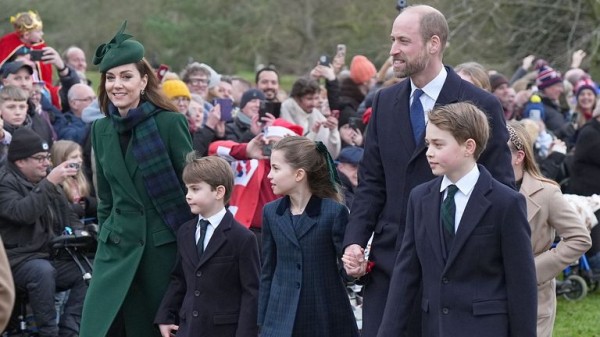 King praises response to 'lawless' UK riots in Christmas message - as he gives 'personal' thanks to medics King praises response to 'lawless' UK riots in Christmas message - as he gives 'personal' thanks to medics