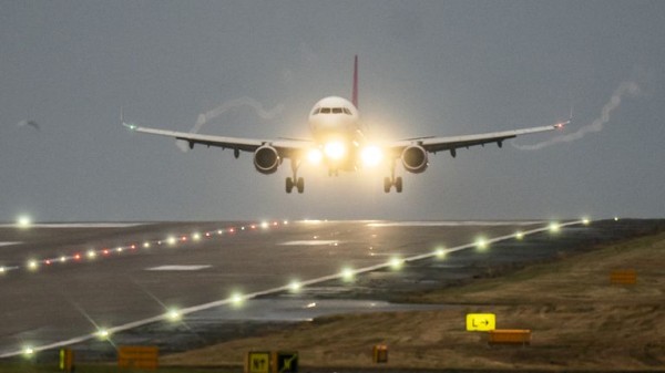 Millions urged to stay inside as Storm Darragh hits UK and Ireland with winds topping 90mph Millions urged to stay inside as Storm Darragh hits UK and Ireland with winds topping 90mph