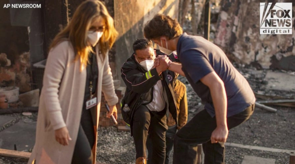 California fires and mental health toll: Celebrities and therapists offer tips California fires and mental health toll: Celebrities and therapists offer tips