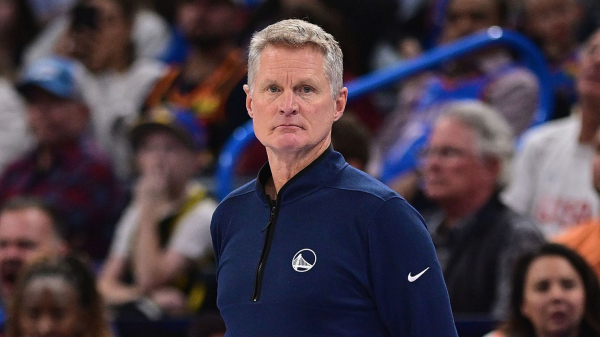 NBA coaches Steve Kerr and JJ Redick say family members evacuated their homes amid Pacific Palisades wildfires
 
NBA coaches Steve Kerr and JJ Redick say family members evacuated their homes amid Pacific Palisades wildfires