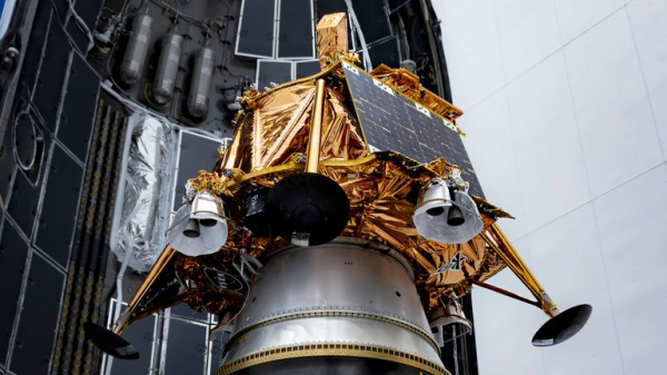 Double moonshot mission begins as lunar landers blast off on SpaceX Falcon 9 rocket 