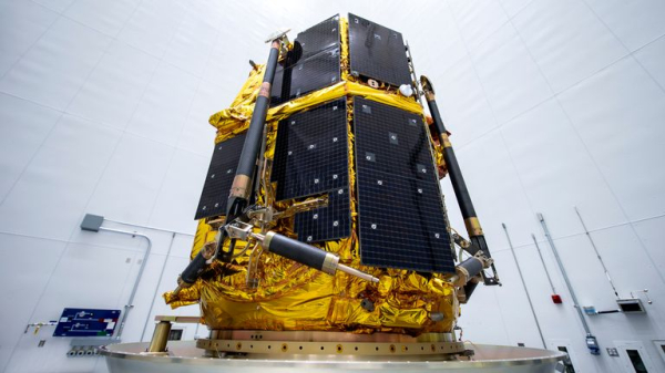 Double moonshot mission begins as lunar landers blast off on SpaceX Falcon 9 rocket 